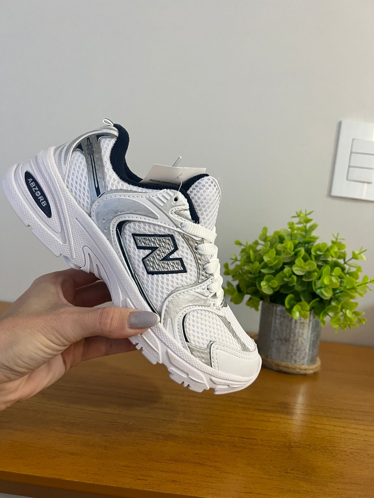 New Balance Branco e Azul Marinho