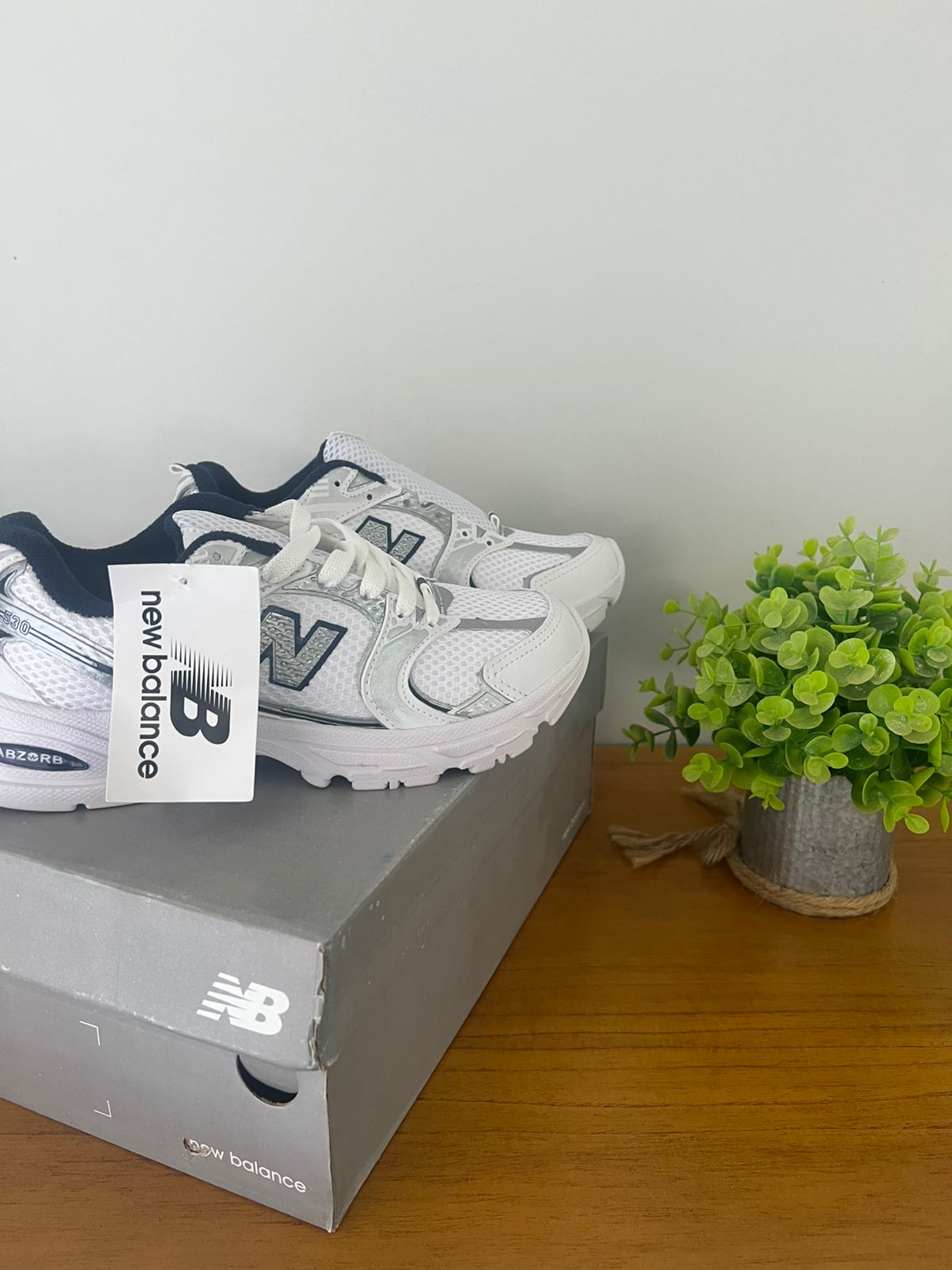 New Balance Branco e Azul Marinho