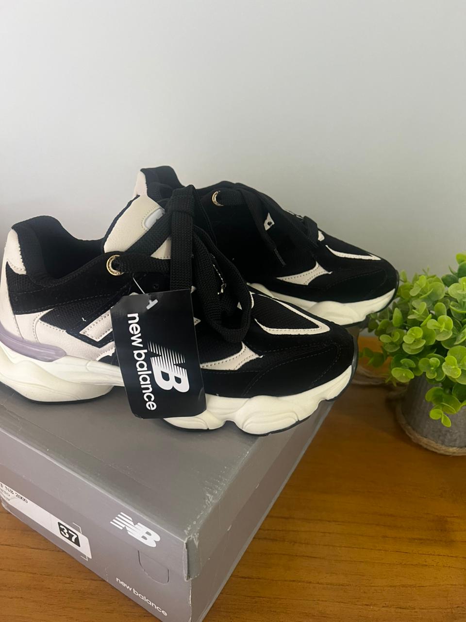 New Balance 9060 Preto/Branco