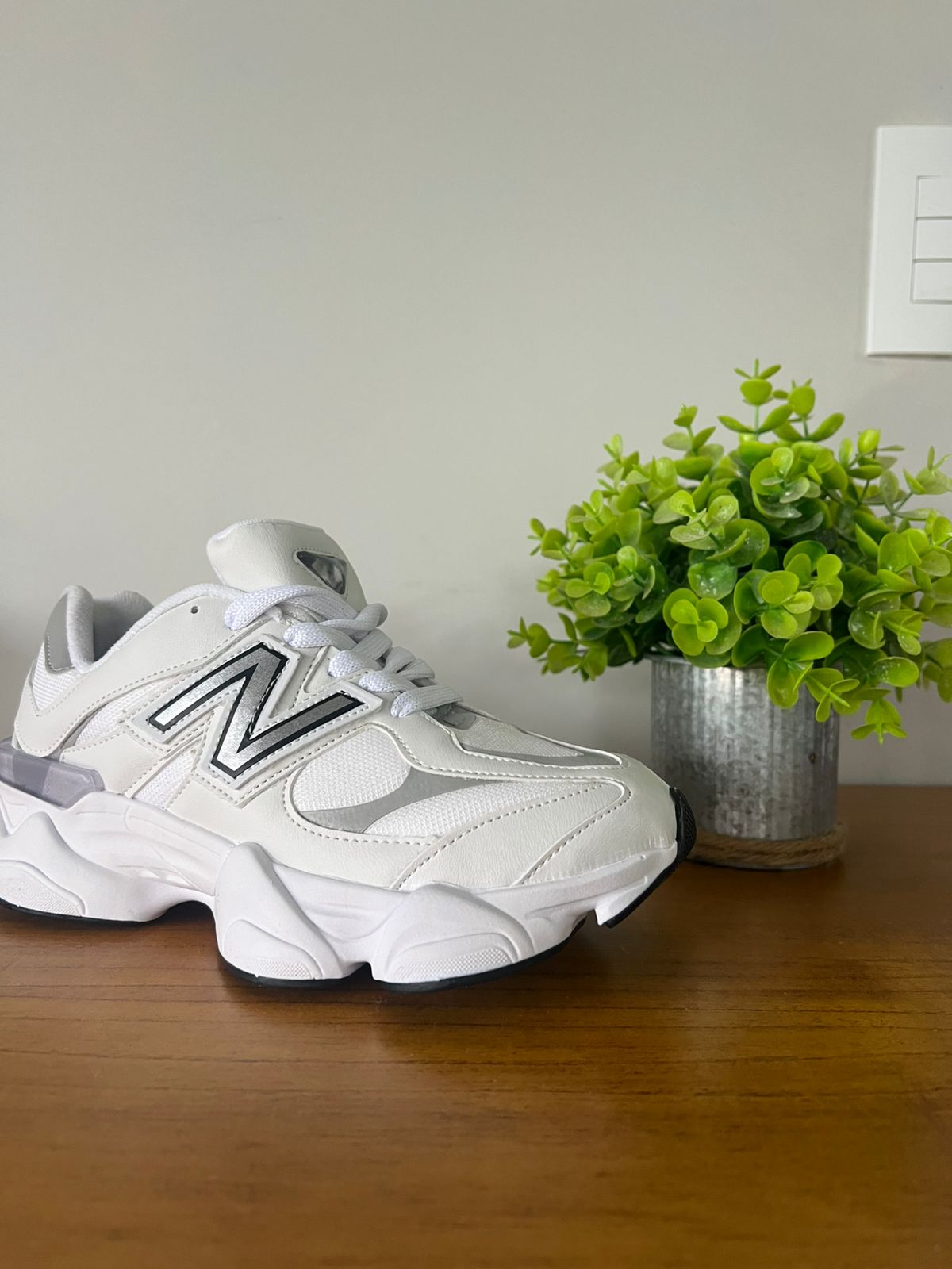 New Balance Branco e Cinza