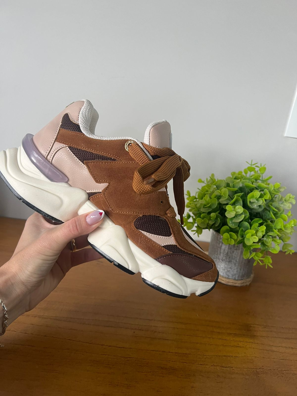 New Balance Caramelo
