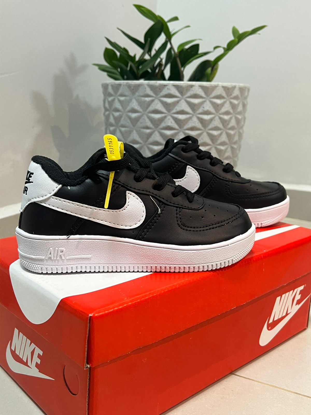 Nike Kids Branco e Preto